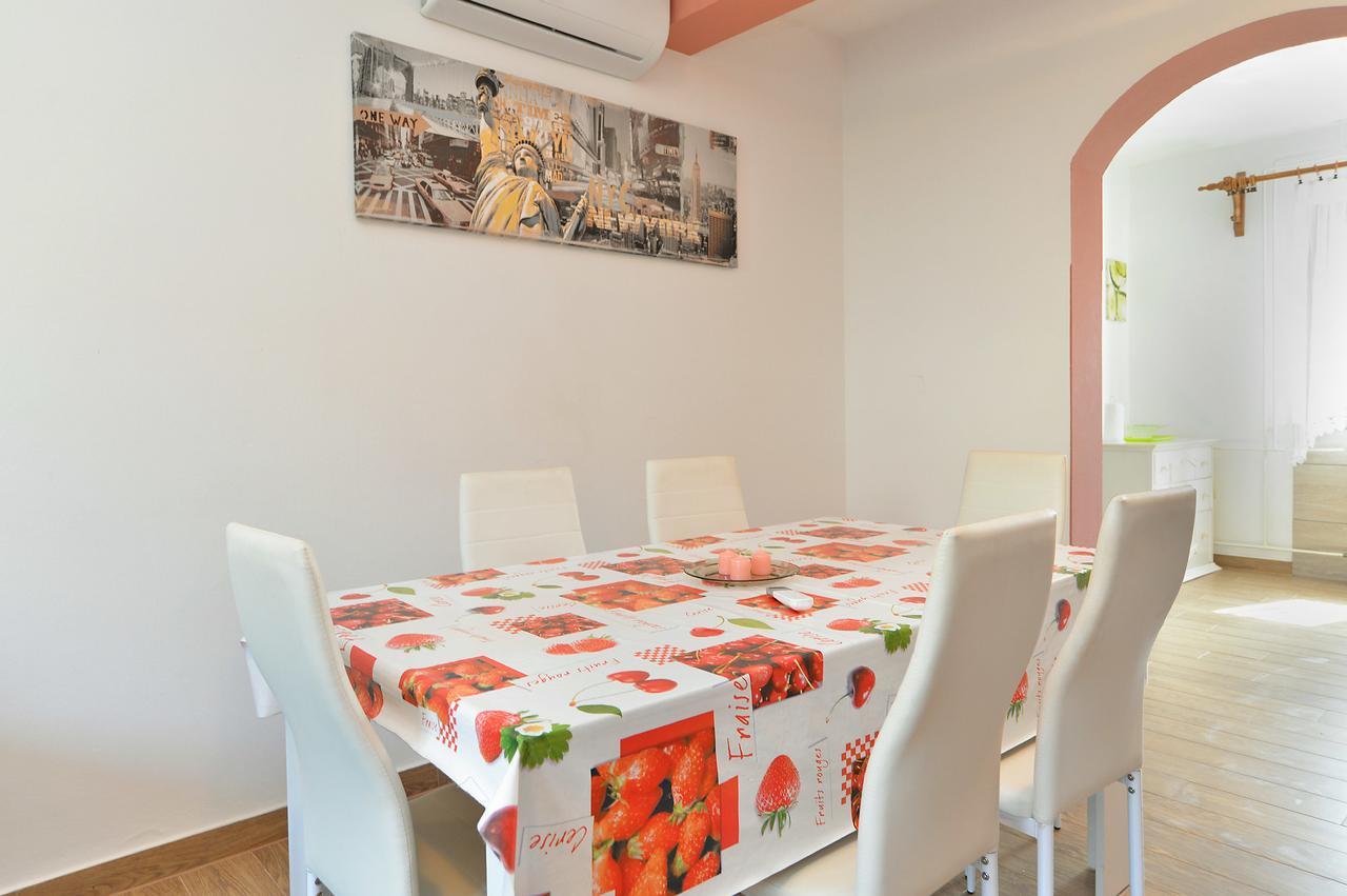 Ližnjan Apartments Gracijano 1724 מראה חיצוני תמונה