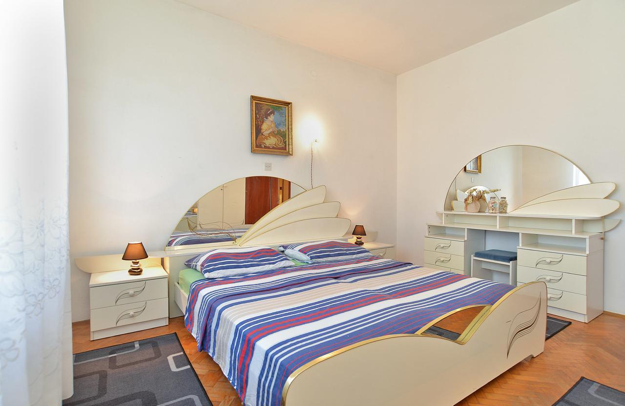 Ližnjan Apartments Gracijano 1724 מראה חיצוני תמונה