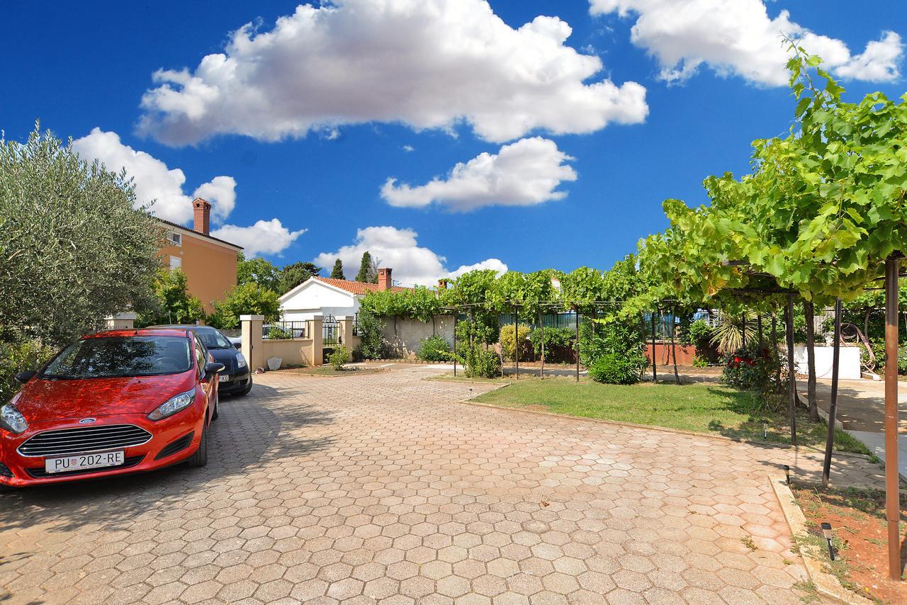 Ližnjan Apartments Gracijano 1724 מראה חיצוני תמונה